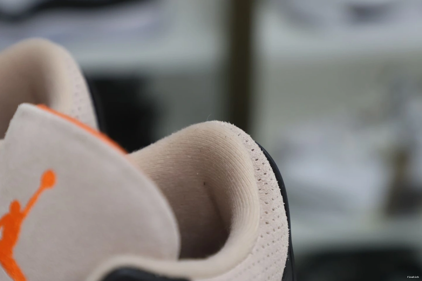 AIR CT8532 3 DESERT CEMENT JORDAN 0829